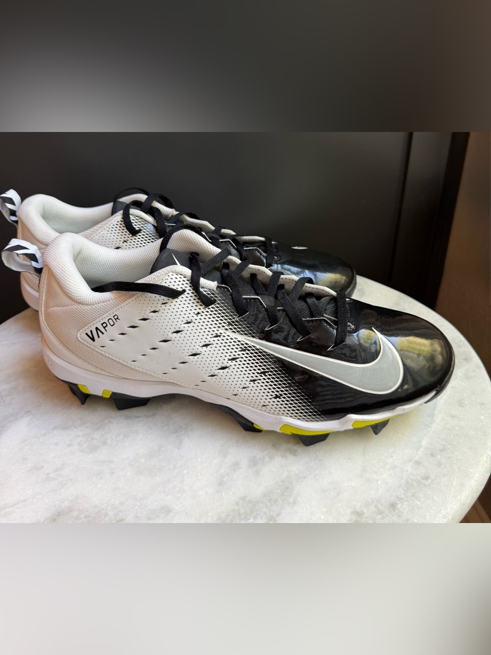 Nike Vapor Untouchable
Shark 3 Football Cleats in
"White/Wolf Grey/Black" Sz 11